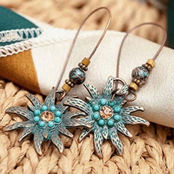 Private Label Jewelry - NWT Fashion Boho Drop Dangle Earrings